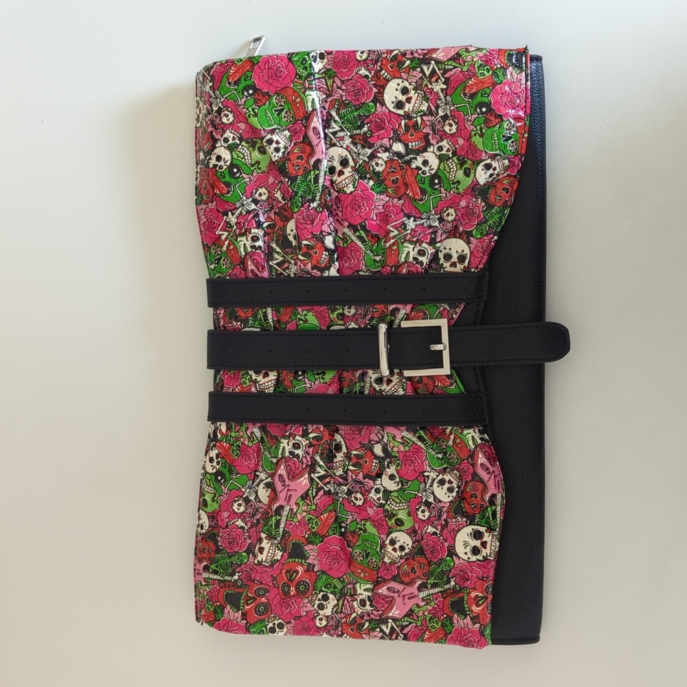 Skull clutch bag